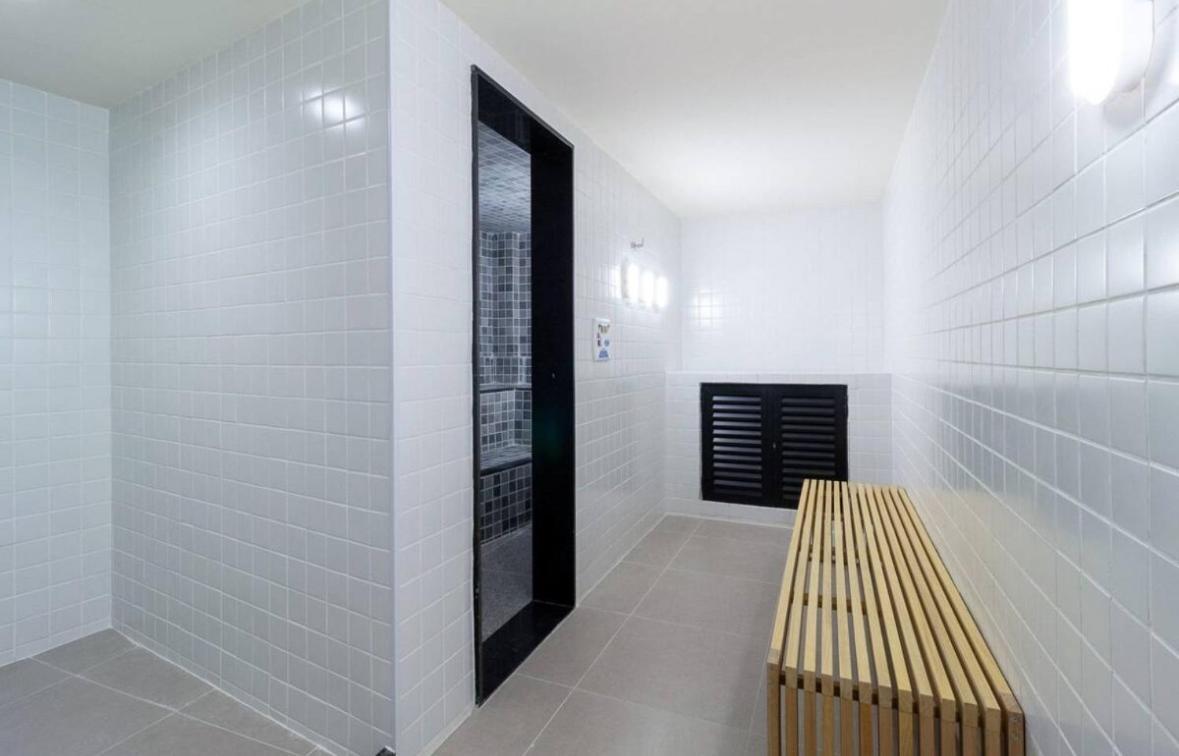 Apartemen Lindo Entre A Estacao Carioca E Cinelandia. *